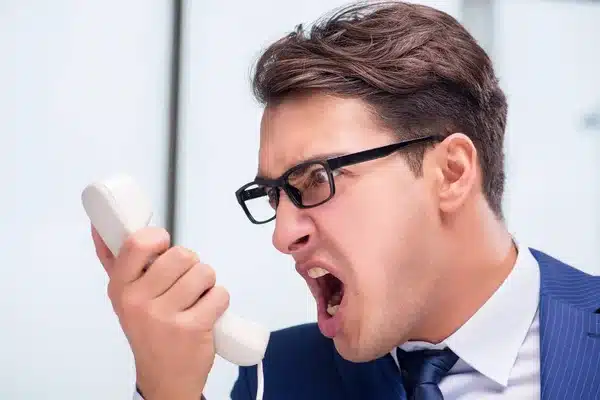 How to deal with angry customers? Here are 10 tips that will help you do that