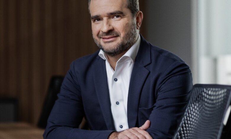 Fabio Camara is the Founder and CEO of FCamara