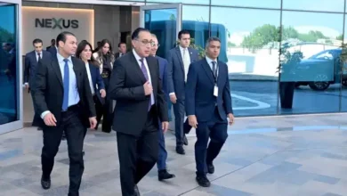 رئيس الحكومة يتفقد أعمال 5 شركات تعهيد عالمية في القرية الذكية