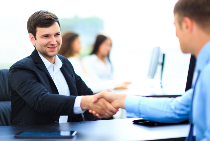 عوامل يجب مراعاتها عند اختيار مركز الكول سنتر الذي يناسب أعمالك