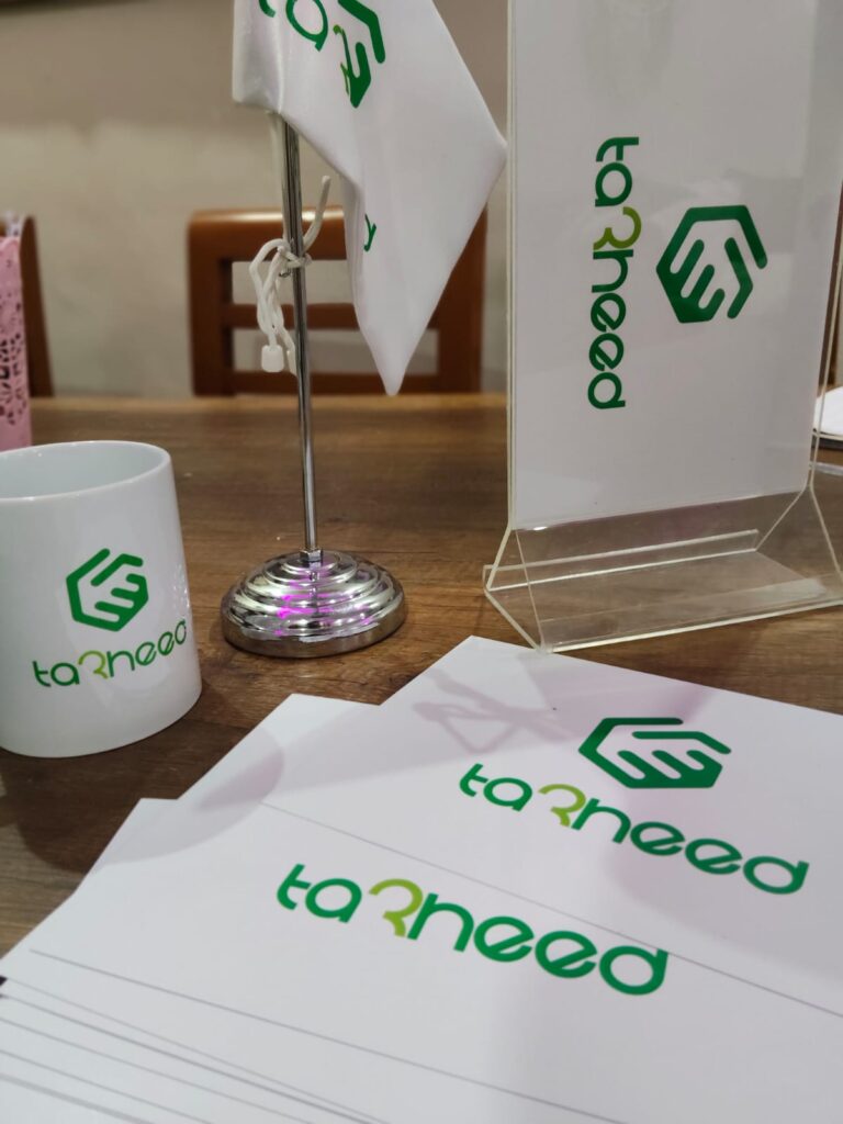 نشرة "تعهيد" تطلق "بالعربي تعهيد".. أول بودكاست متخصص في الصناعة