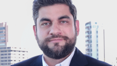 كيف قاد دي فيسي "أونوسكوير" لتصبح من أسرع شركات البرمجيات نموًا في العالم؟