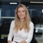 نويلو.. موسوعة قانونية تعيد صياغة دور الإدارة داخل شركات التعهيد متعددة الجنسيات