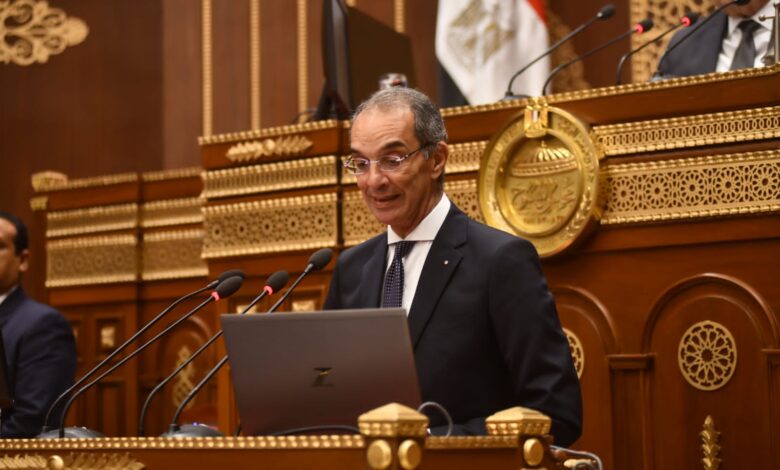 وزير الاتصالات يستعرض رؤية الوزارة لتنمية صادرات مصر الرقمية
