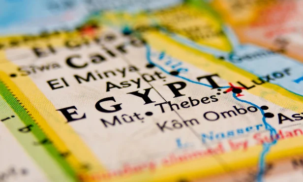 هل يسهم انشاء منطقة حرة لخدمات التعهيد في جذب مزيد من الاستثمارات الأجنبية لمصر ؟